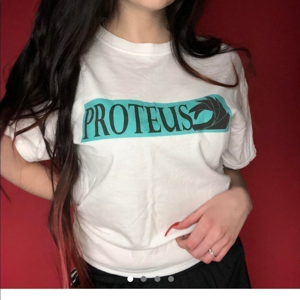 White and teal proteus tee 🖤🖤